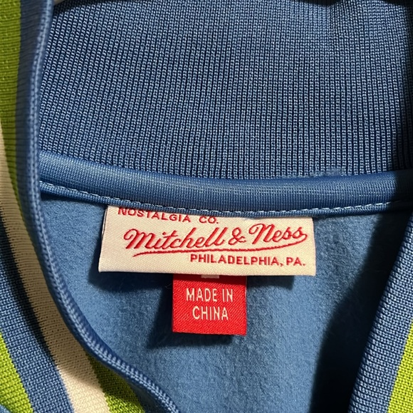 Seattle Sounders Jacket - Picture 3 of 7